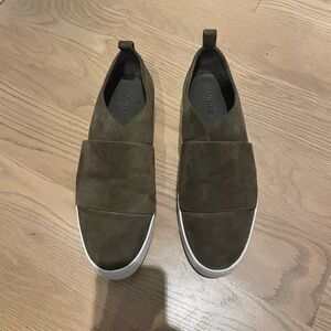 Vince brown suede sneaker